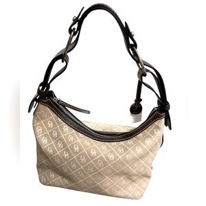 Dooney and Bourke arm/hobo purse